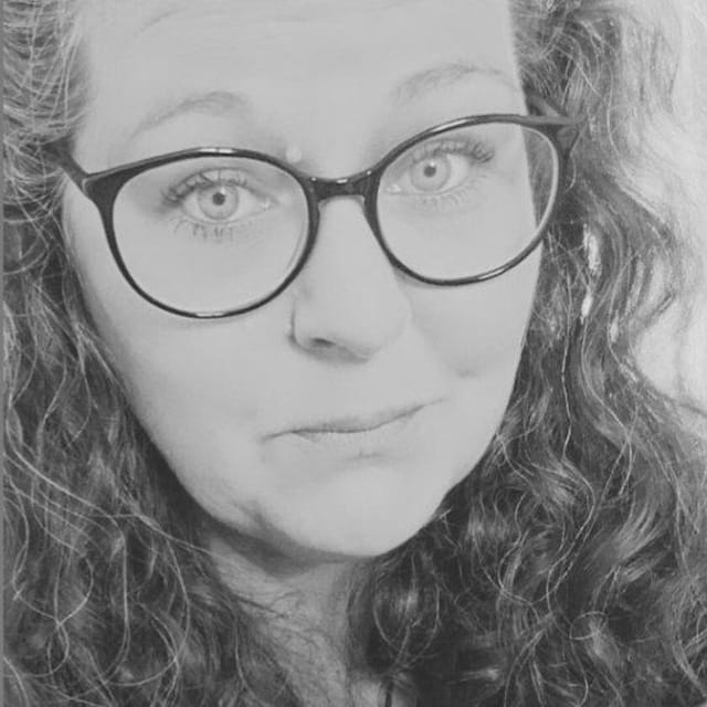 Portrait von Sandra Drescher – authentische, praxisorientierte Arbeitsweise für Lehrkräfte und Fachpersonal